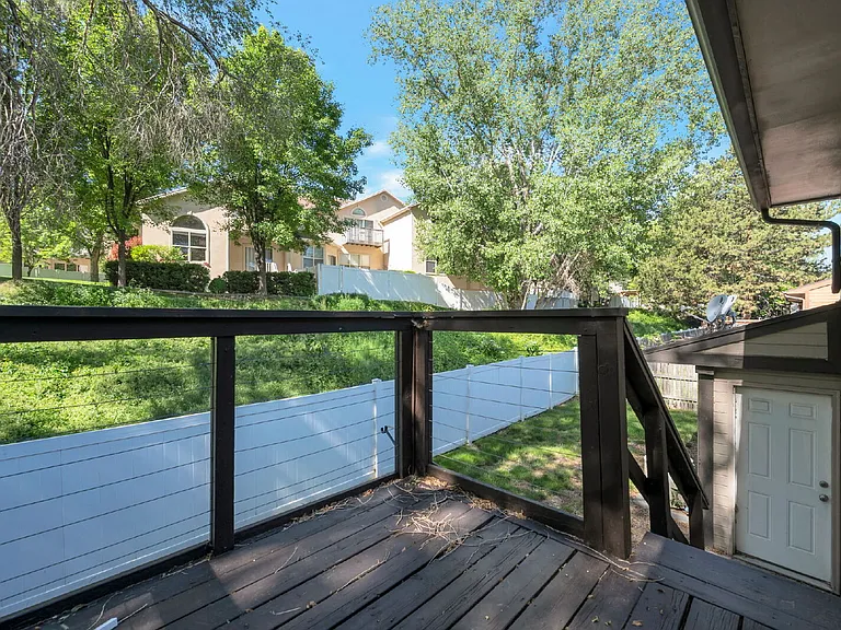 1356 E Merritt Cir — Photo 22