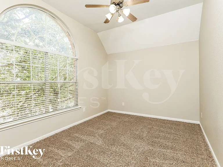 2225 Crary Mdw — Photo 13
