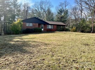 306 Sharon Rd, Fairview, NC 28730