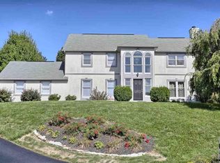 2755 Heather Dr, York, PA 17402