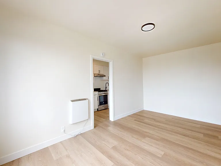 1536 Great Hwy #35 — Photo 10