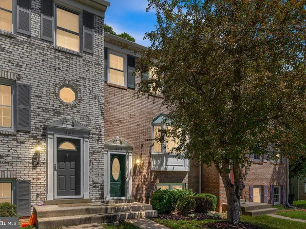 12215 Cinnamon St, Woodbridge, VA 22192
