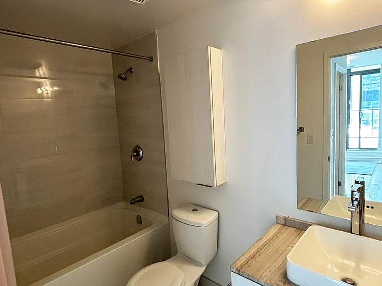 11 Wellesley St W #606 — Photo 6
