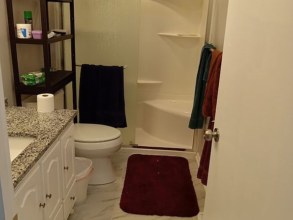 3rd image of 411 Bonnie Brae Dr #3