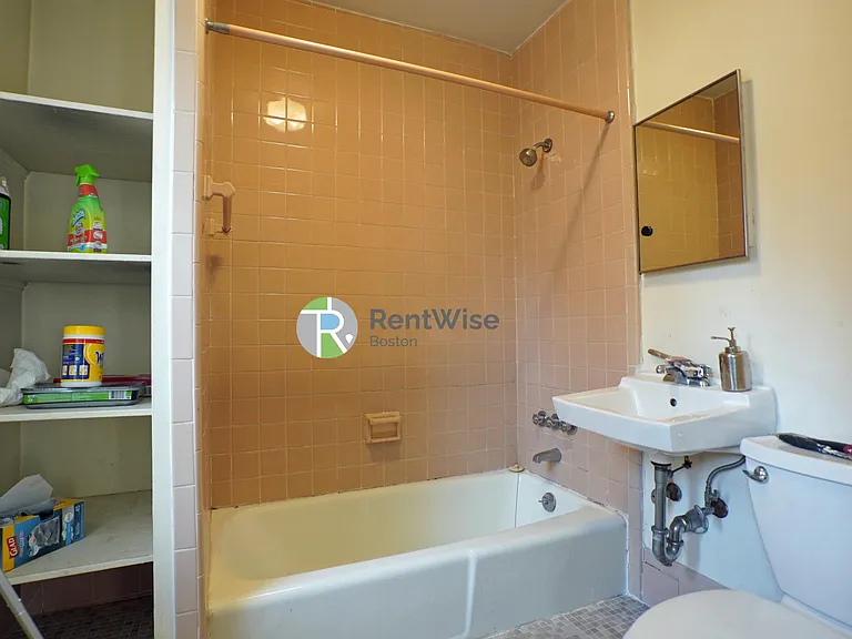 2 Ware St #109U — Photo 11