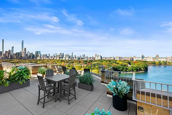 Sold by Douglas Elliman | media 14
