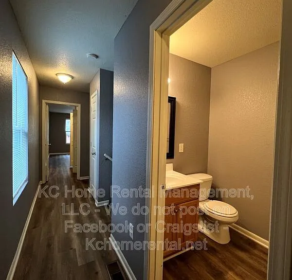 1003 S Hocker Ave — Photo 12