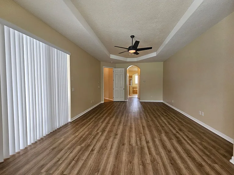 1107 Oxbridge Dr — Photo 42
