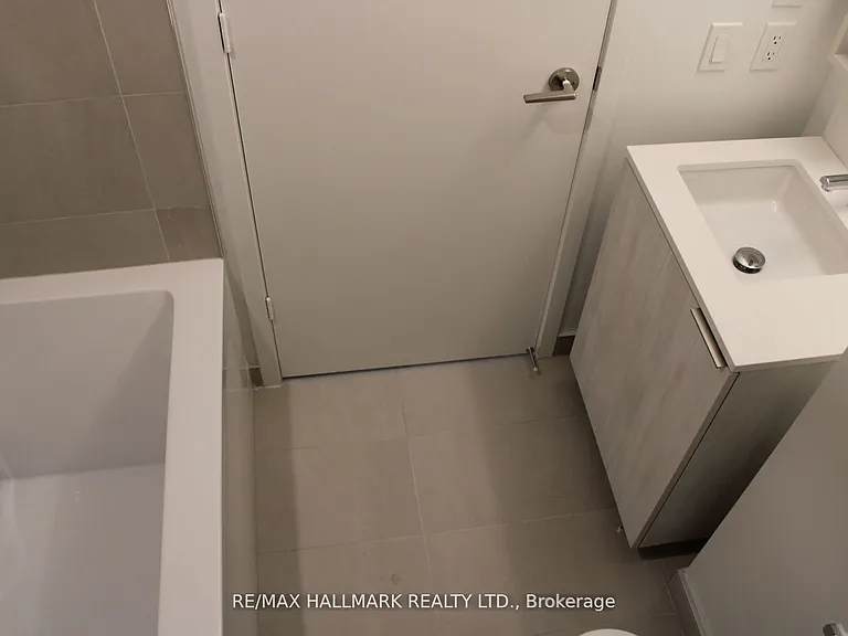 1000 Portage Pkwy #5008 — Photo 20