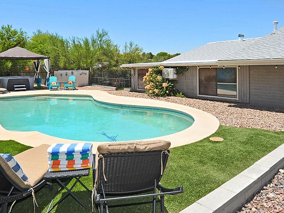 2nd image of 1801 N Saguaro Pl