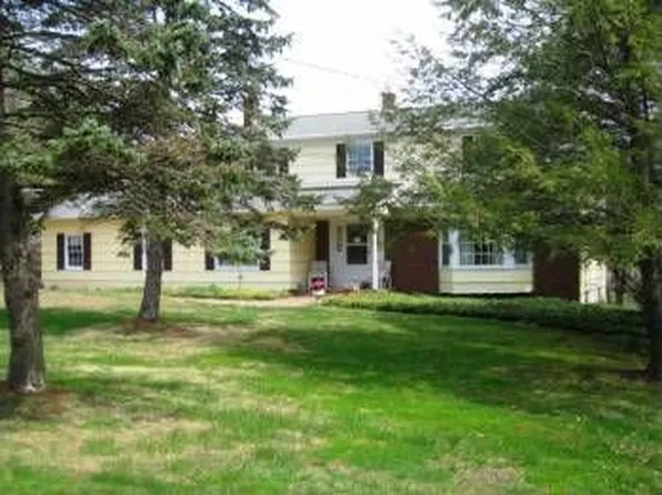 608 Plymouth Ct, Branchburg, NJ 08876