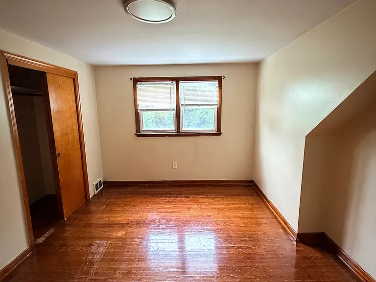 18 Townsend Ave — Photo 18
