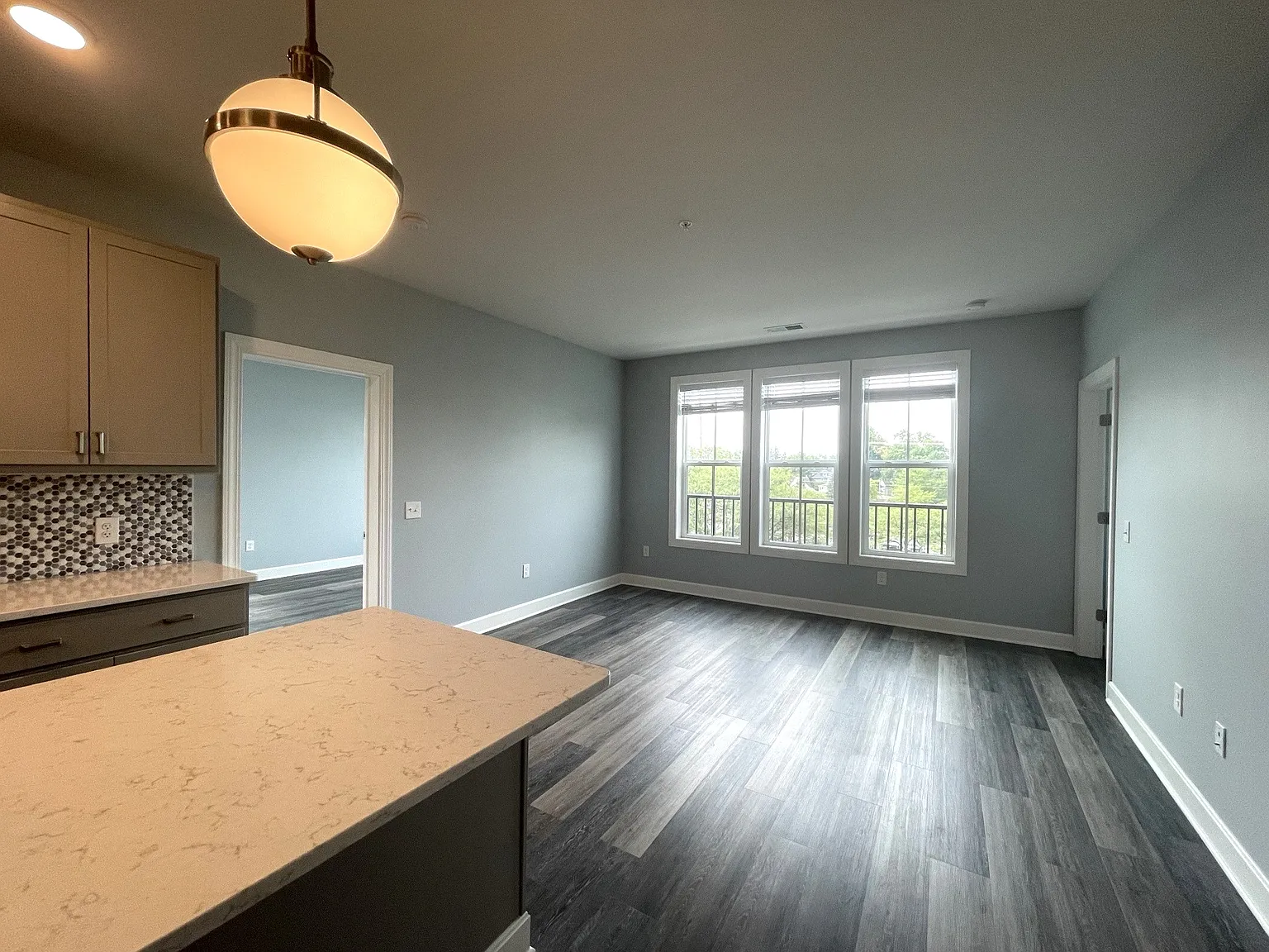 2 bed, 1194 sqft, $1,900 — Photo 4