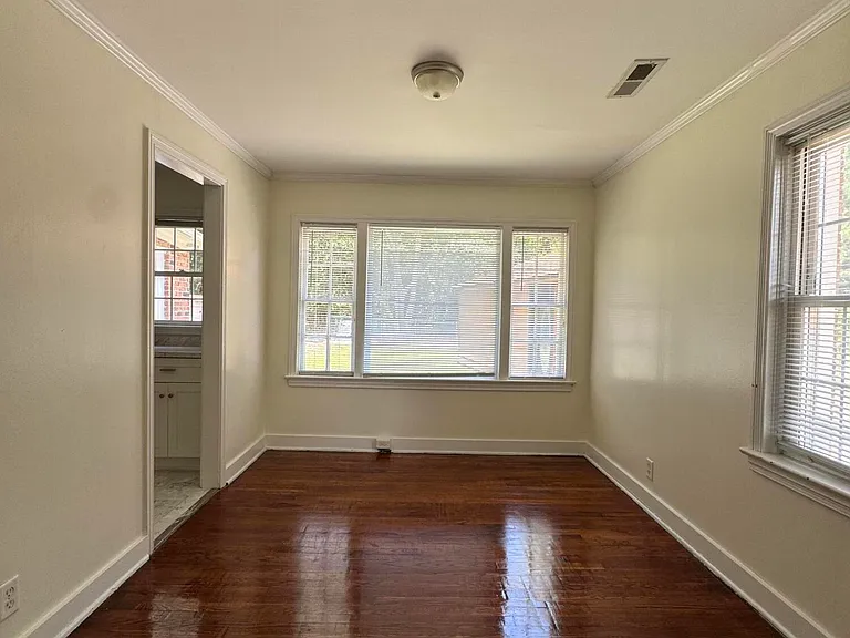 933 S Live Oak Dr — Photo 3