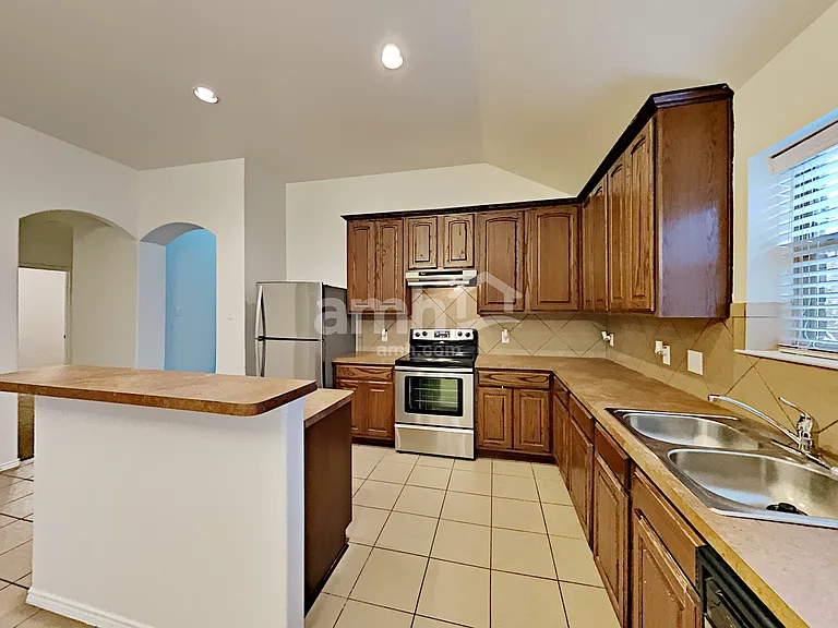 6412 Spring Ranch Dr — Photo 4