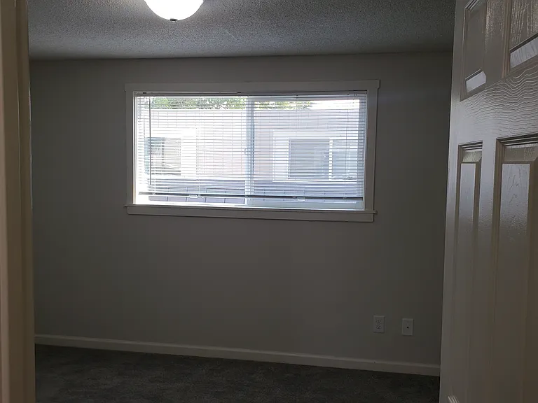 Greystone Apartments — Photo 23