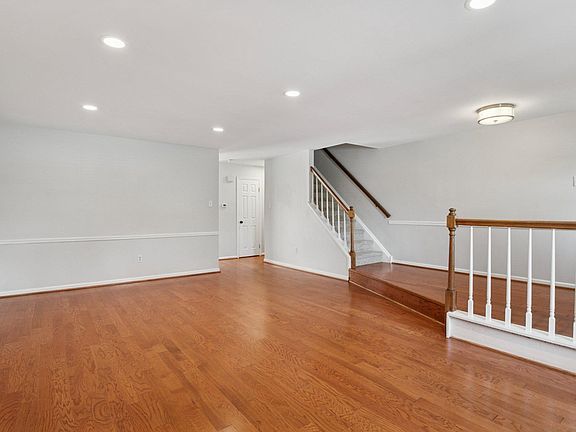 3rd image of 237 McIntosh Rd #82