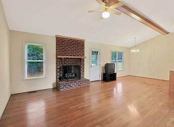 4th image of 2959 Pineview Dr