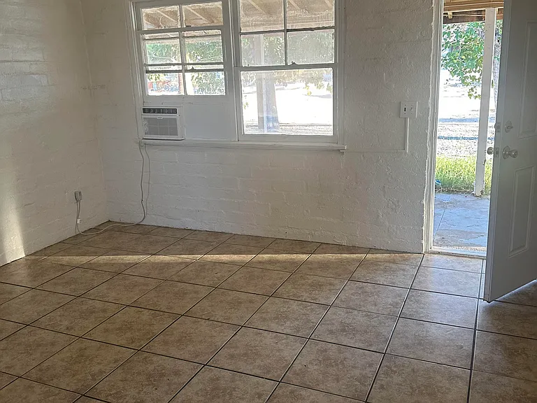 6598 Oasis Ave #6 — Photo 6