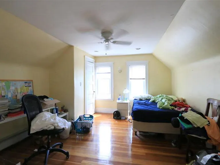 138 W Adams St #2 — Photo 12