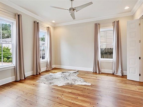 3rd image of 2713 Laurel St