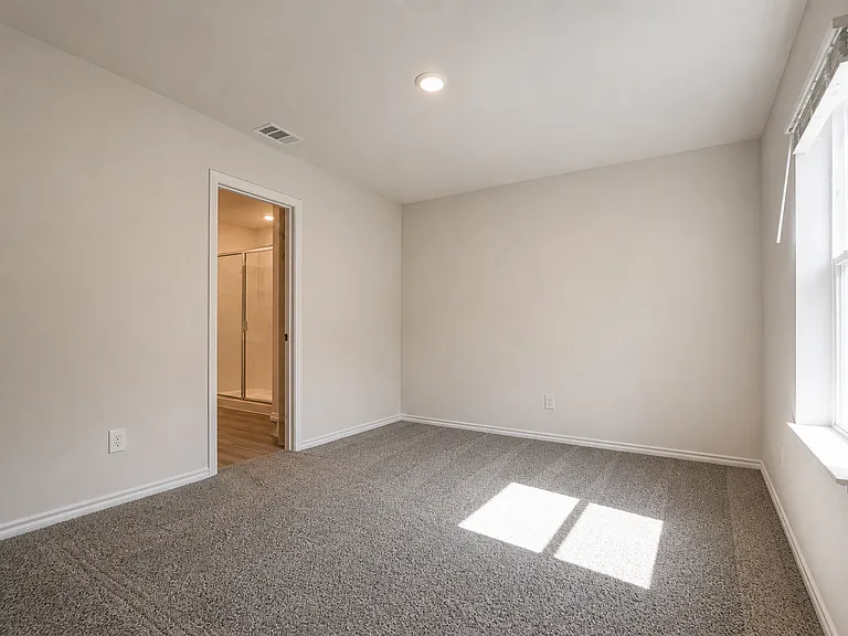 2913 Serenity Ln — Photo 17