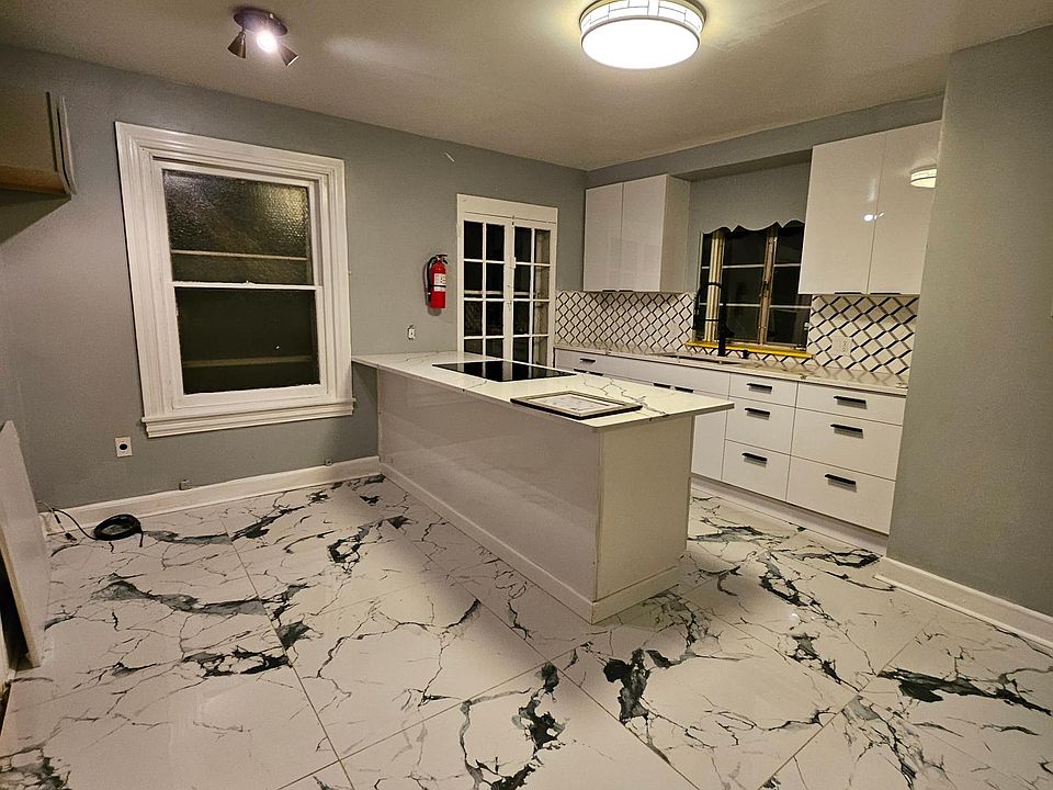 1st image of 65 E Greenwood Ave Floor 2