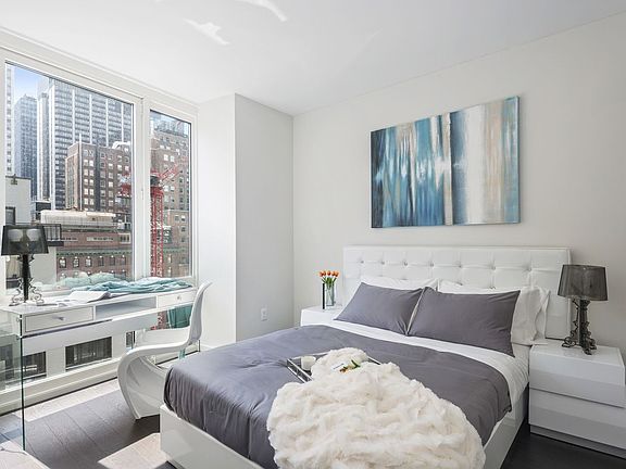5th image of 235 E 44th St APT 8B