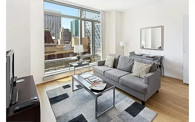 Rented by HighRiseNY | media 6