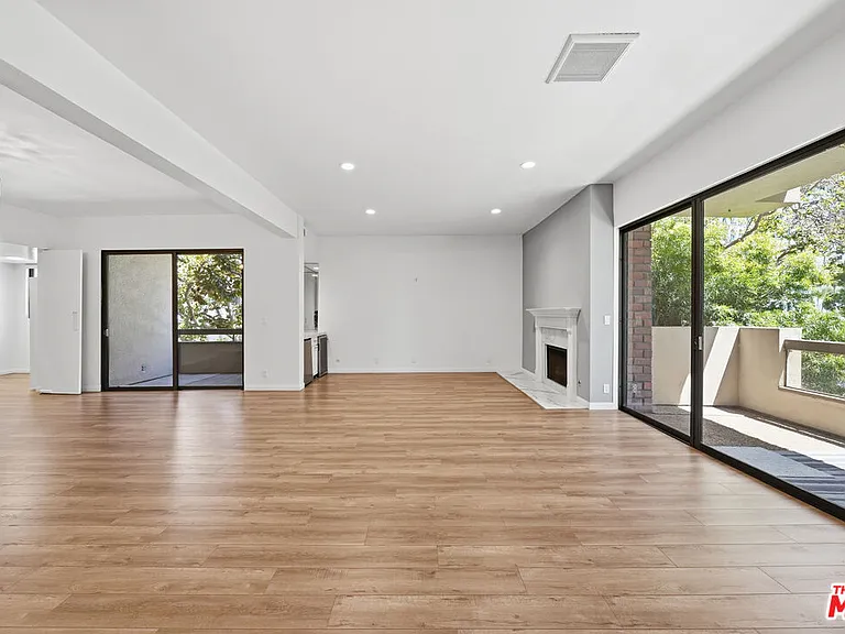 141 S Linden Dr #206 — Photo 52