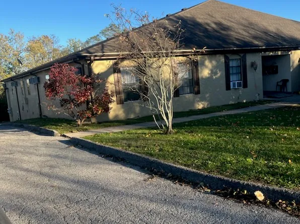 903 Crosshill Dr #1, Frankfort, KY 40601