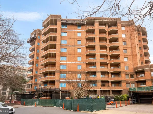 1050 N Stuart St APT 716, Arlington, VA 22201