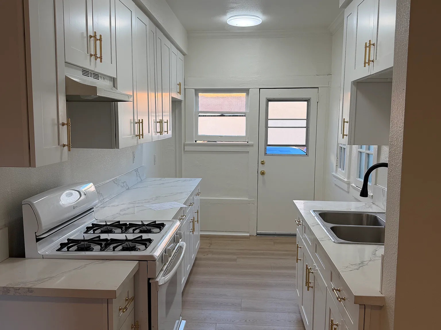 120 W Elk Ave — Photo 4