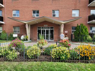 1701 Wavell Cres, Mississauga, ON L4X 1X2