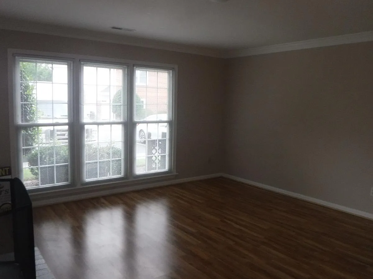 2 bed, 1272 sqft, $1,895 — Photo 3