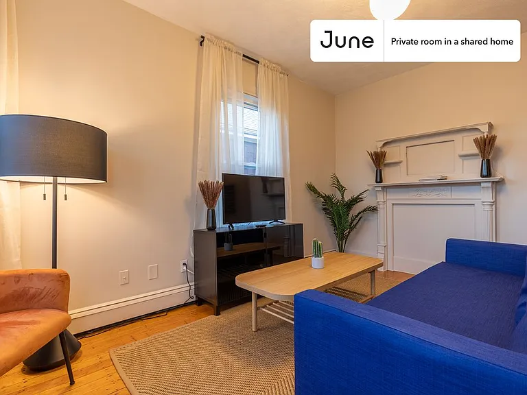101 Calumet St #D — Photo 3