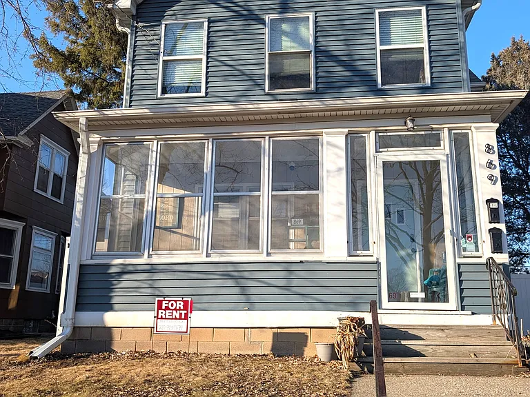 869 Geranium Ave E #1 — Photo 1