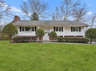 715 Stillwater Rd, Stamford, CT 06902