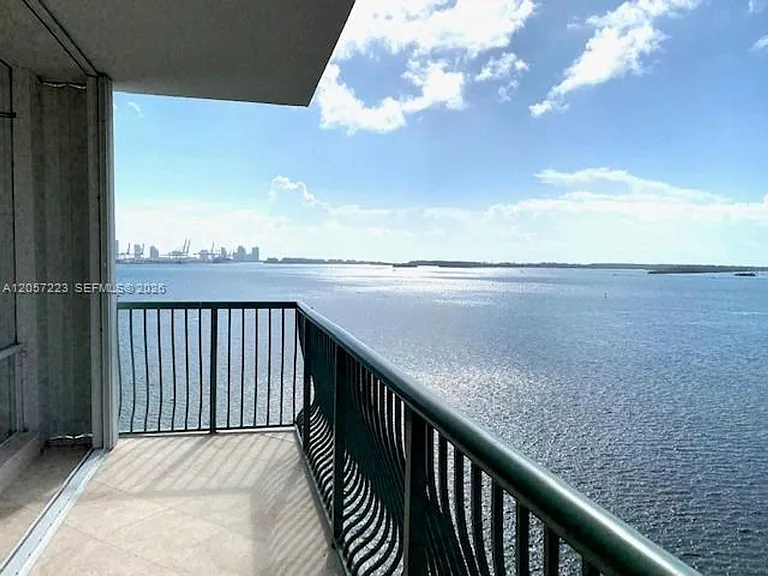 1408 Brickell Bay Dr #CU-1009 — Photo 5