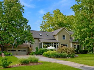 2485 Breton Rd SE, Grand Rapids, MI 49546