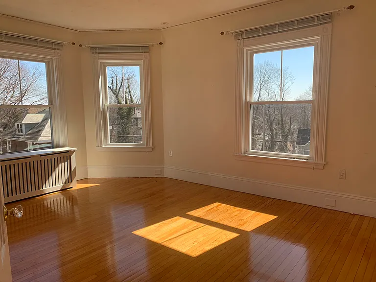 137 Prospect Ave — Photo 7