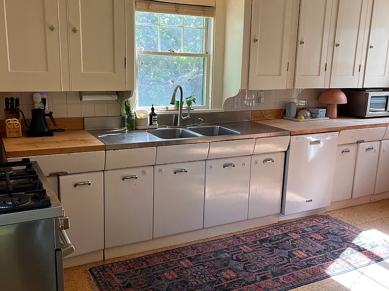 101 Robbins Rd — Photo 5