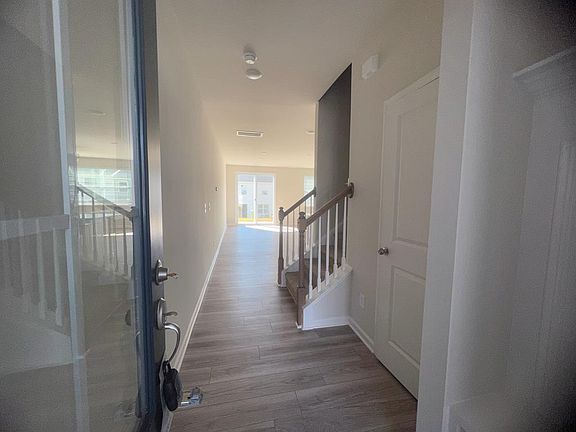 3rd image of 191 Lennei Ln