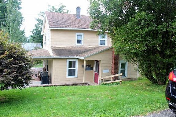 3rd image of 2719 E Main St