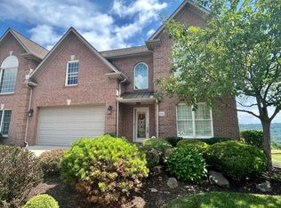 1525 Staunton Dr, Coraopolis, PA