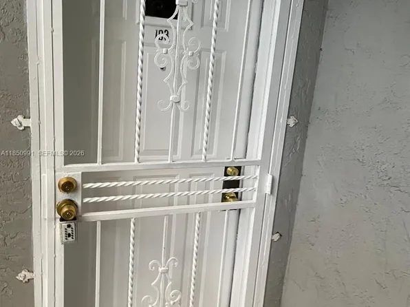 478 NE 210th Circle Ter #10312, North Miami Beach, FL 33179