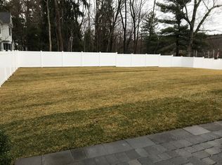 198 Bedford St, Lexington, MA 02420