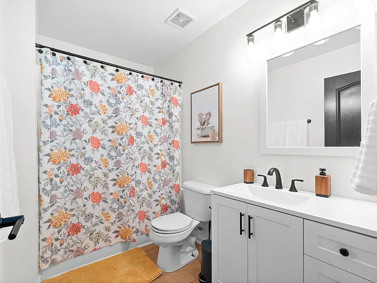 Athena Dr — Photo 22