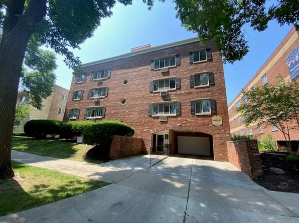 Marlew Apartments, 2621 N Frederick Ave, Milwaukee, WI 53211