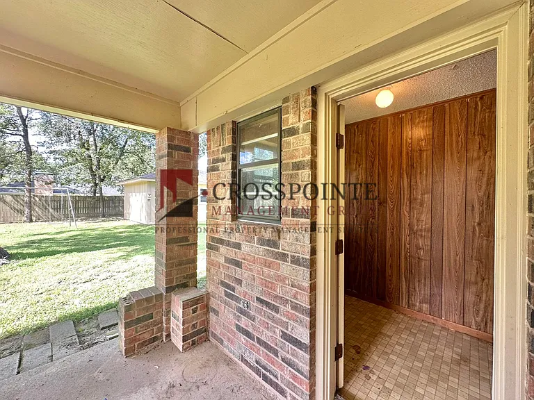 2448 Holly Ln — Photo 29